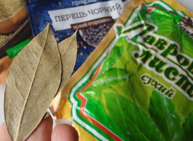 Лавровый лист можно не только в супы добавлять, но и использовать для окуривания